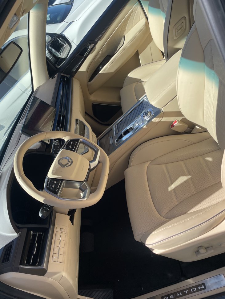 KGM REXTON Premium 7-miestny