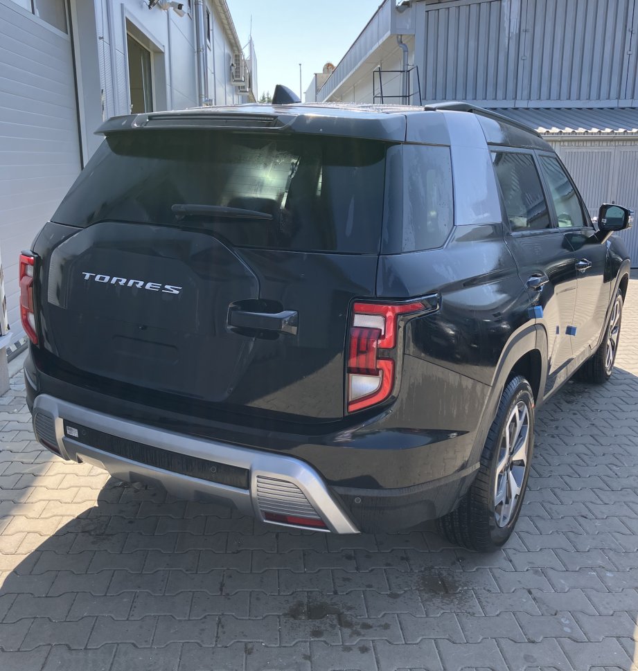 KGM TORRES STYLE AWD A6 LAK