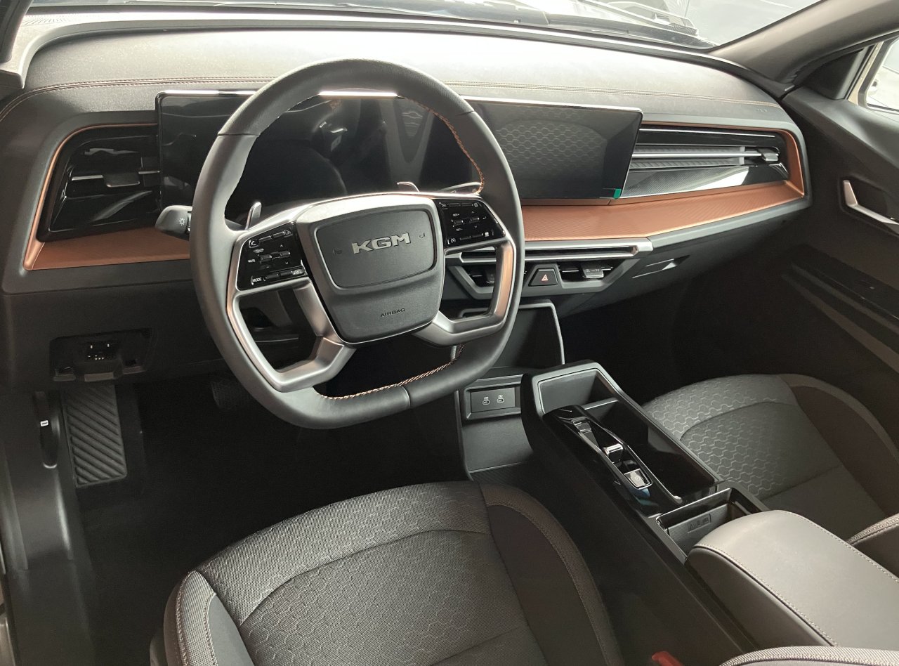 KGM TORRES HEV Style A6