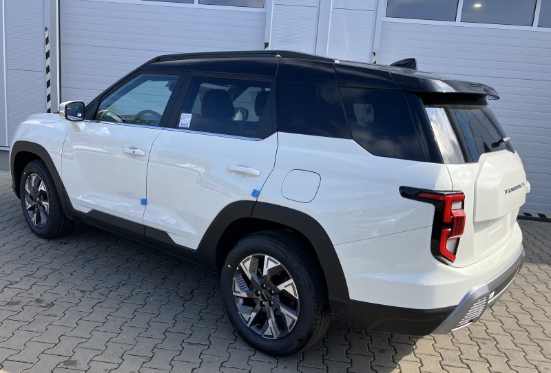 KGM TORRES HEV STYLE